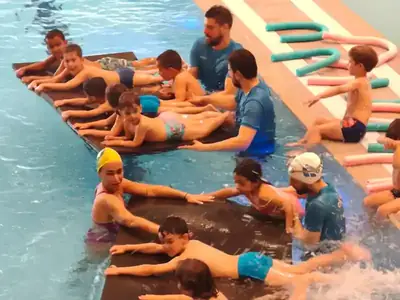 Škola plivanja i bazen — privatni vrtić Zvončica Zemun